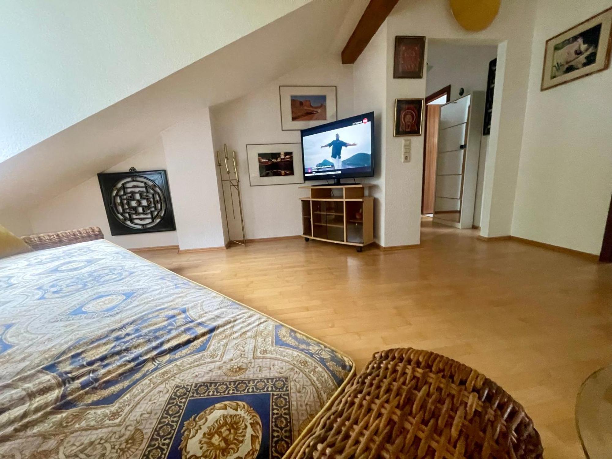 Wunderschoenes Grosses 3 Zimmer Apartament Zentrum Goldstadt Familienfreundlich Mit Garage Pforzheim Exterior photo