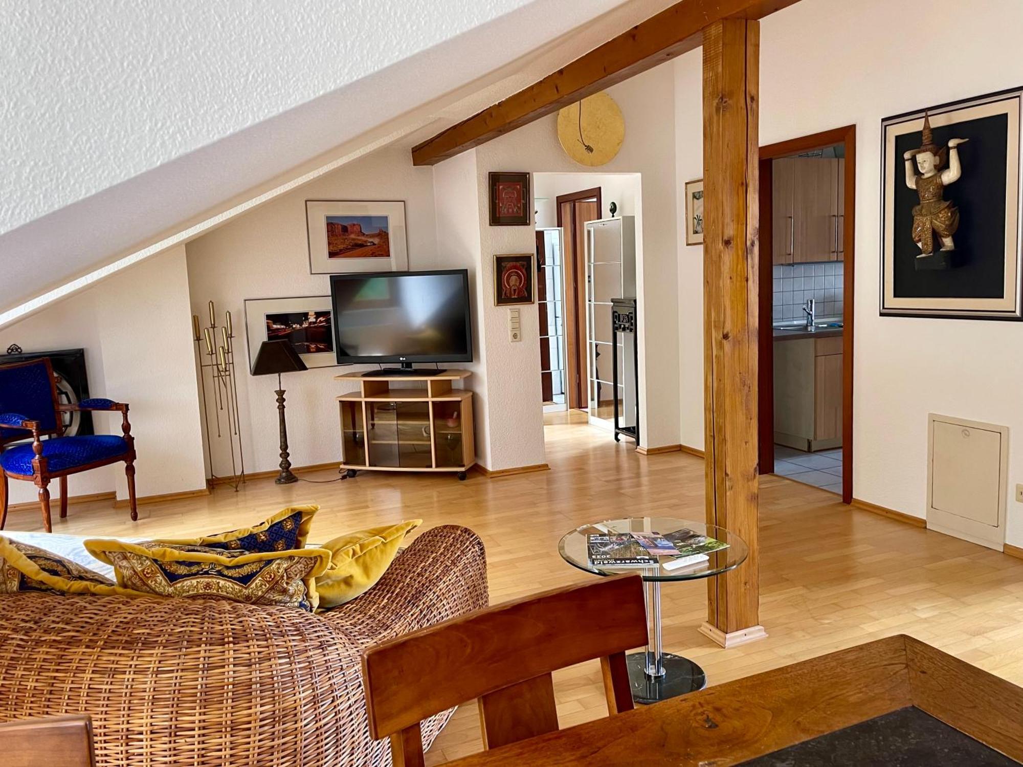 Wunderschoenes Grosses 3 Zimmer Apartament Zentrum Goldstadt Familienfreundlich Mit Garage Pforzheim Exterior photo